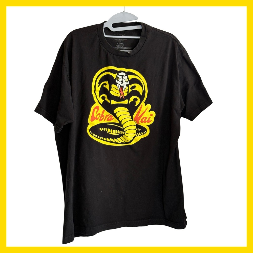 Bioworld Cobra Kai Graphic T-Shirt Mens XL Black Karate Kid Strike First Logo